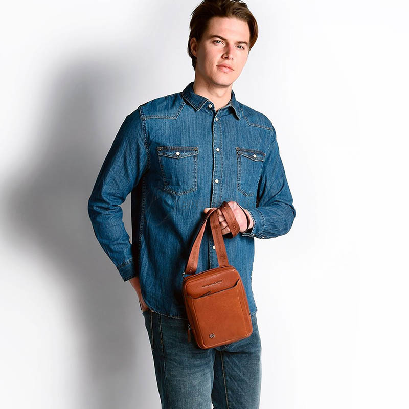 Мужская кожаная сумка Piquadro Black Square Orange с отд. для iPad mini (CA3084B3_AR)