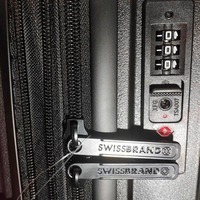 Чемодан на 4-х колесах Swissbrand Eden S 43/49л Black (DAS302503)