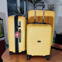 Чемодан на 4-х колесах Swissbrand Eden M 78/90л Yellow (DAS302507)
