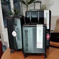 Чемодан на 4-х колесах Swissbrand Enstone S 45/51л Black (DAS302518)