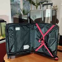 Чемодан на 4-х колесах Swissbrand Enstone S 45/51л Grey (DAS302521)