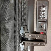 Чемодан на 4-х колесах Swissbrand Enstone S 45/51л Grey (DAS302521)