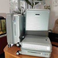 Чемодан на 4-х колесах Swissbrand Rome S 54/62л Silver (DAS302557)