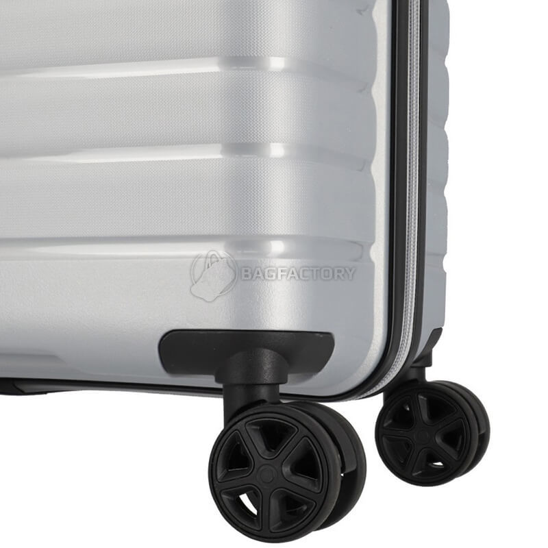 Чемодан на 4 колесах Travelite Trient S 36л Silver (TL076547-56)