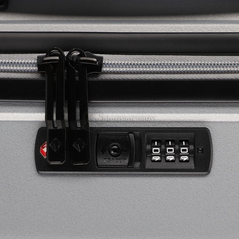 Чемодан на 4 колесах Travelite Trient M 67л Silver (TL076548-56)