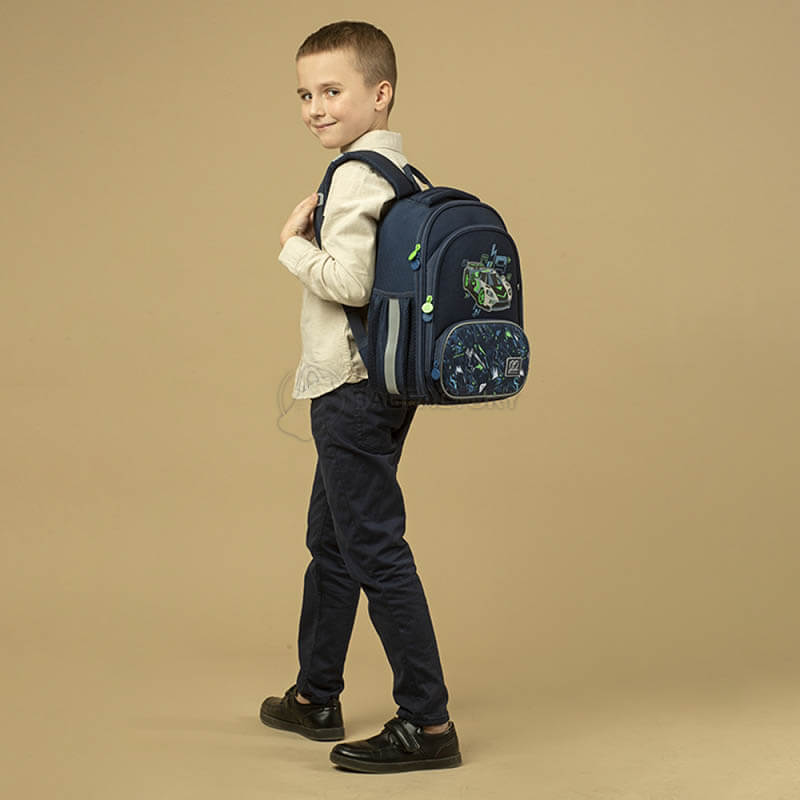 Школьный каркасный рюкзак GoPack Education Racing Car Синий 12.5л (GO24-597M-7)