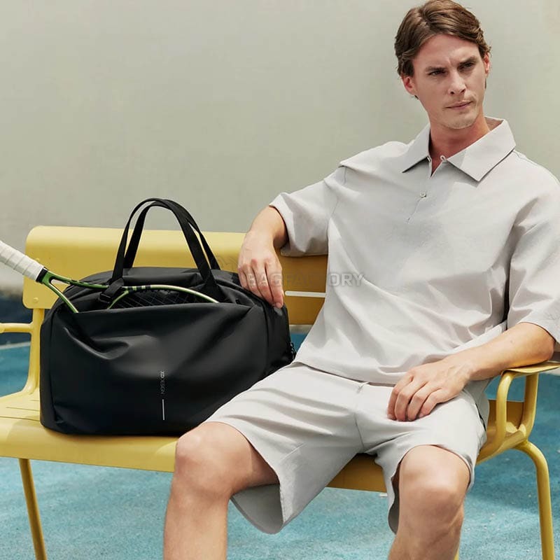 Дорожная сумка XD Design Urban Weekend Bag 33L Water Resistant Black (P706.2901)