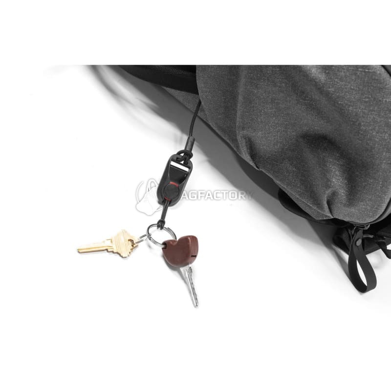 Городской рюкзак для фототехники Peak Design Everyday Backpack 20L Charcoal (BEDB-20-CH-3)