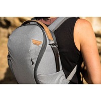 Городской рюкзак для фототехники Peak Design Everyday Backpack Zip 15L Black (BEDBZ-15-BK-3)