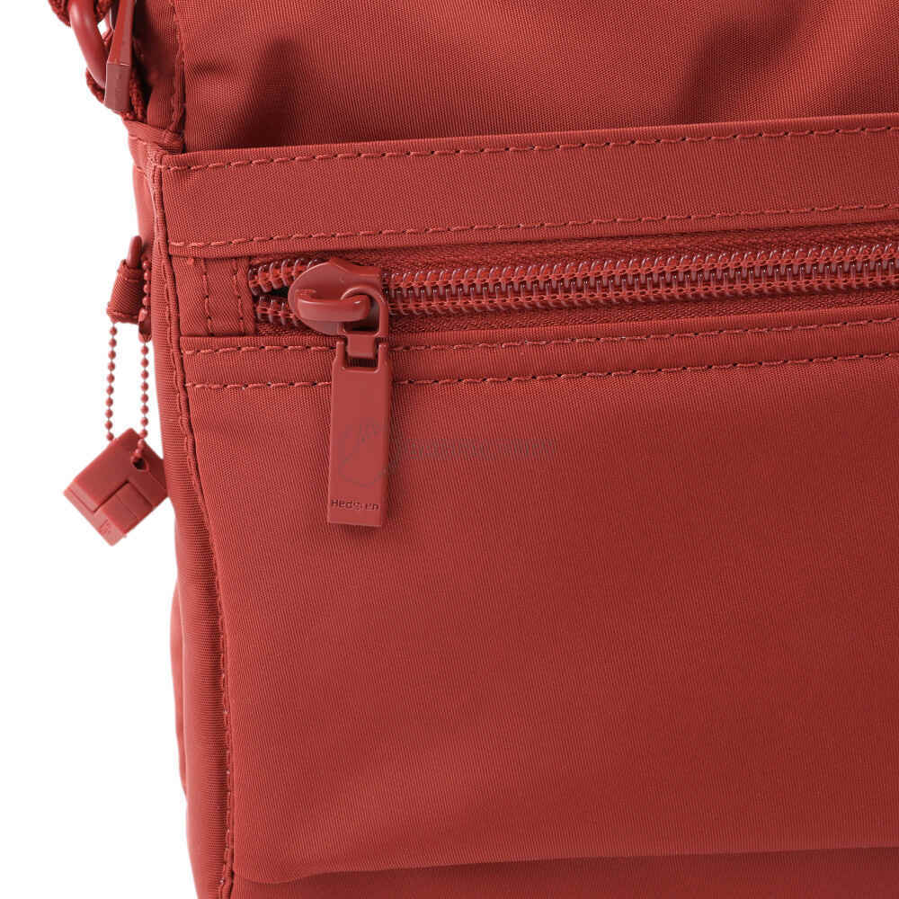 Женская сумка Hedgren Inner City Eye 3.5 л Dahlia Red  (HIC176/906-15)