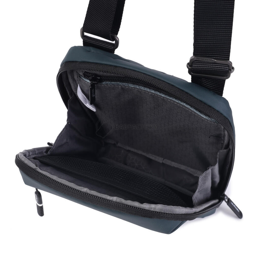 Мужская сумка через плечо Hedgren Commute Turn 1.9 л Blue (HCOM08/706-20)